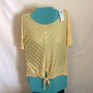 Chico’s yellow short sleeve top